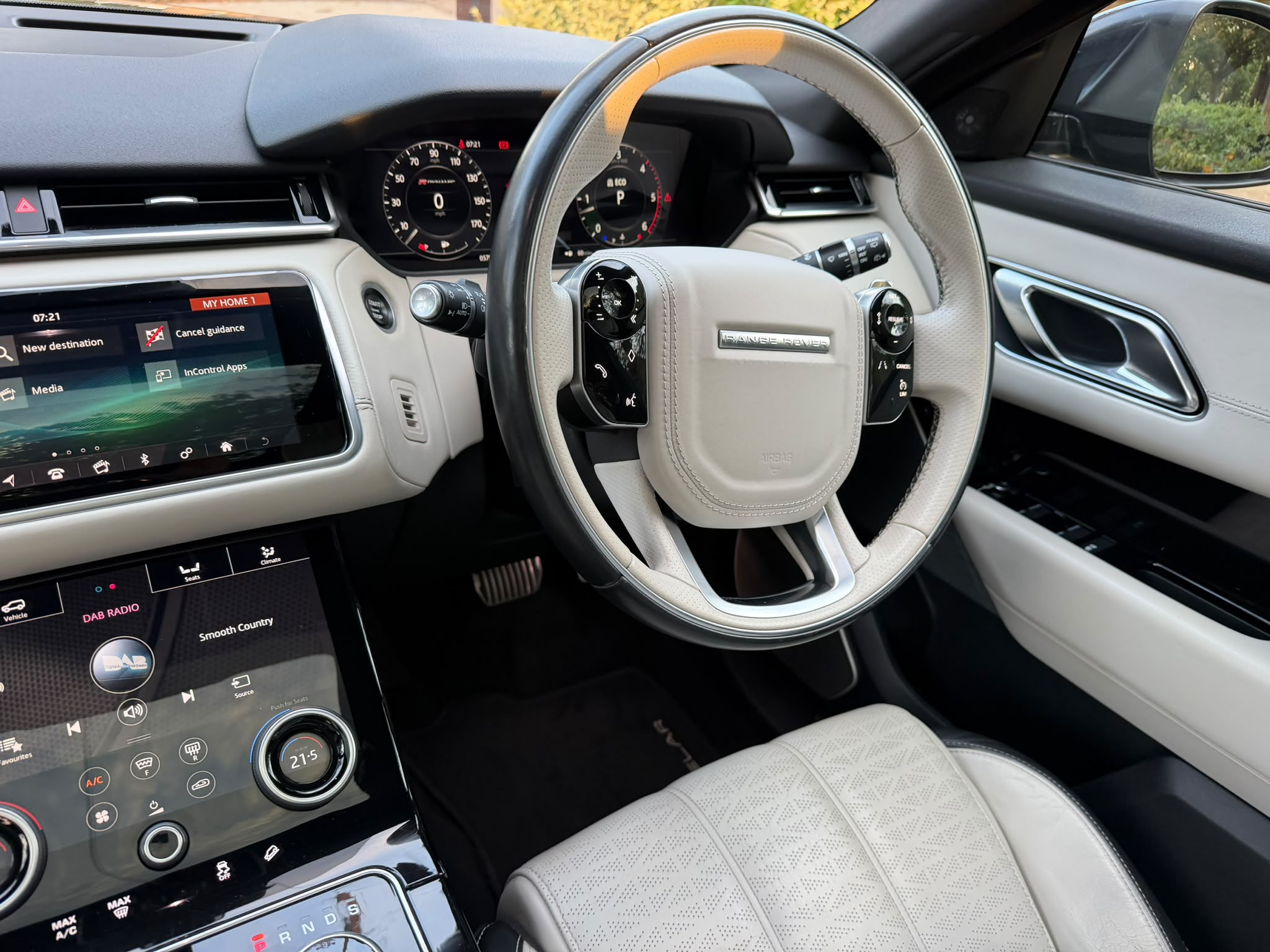 2018 Range Rover Velar image 6