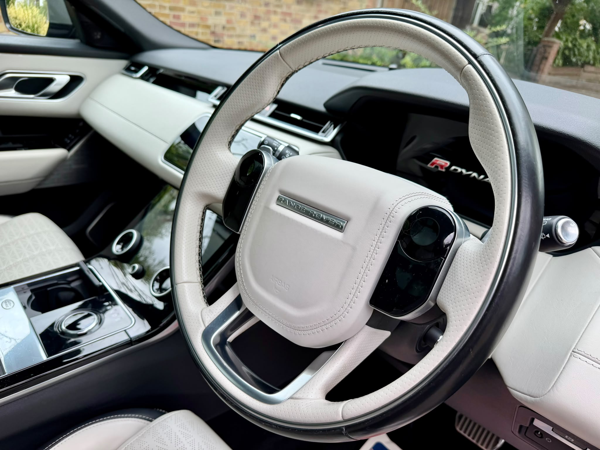 2018 Range Rover Velar image 5