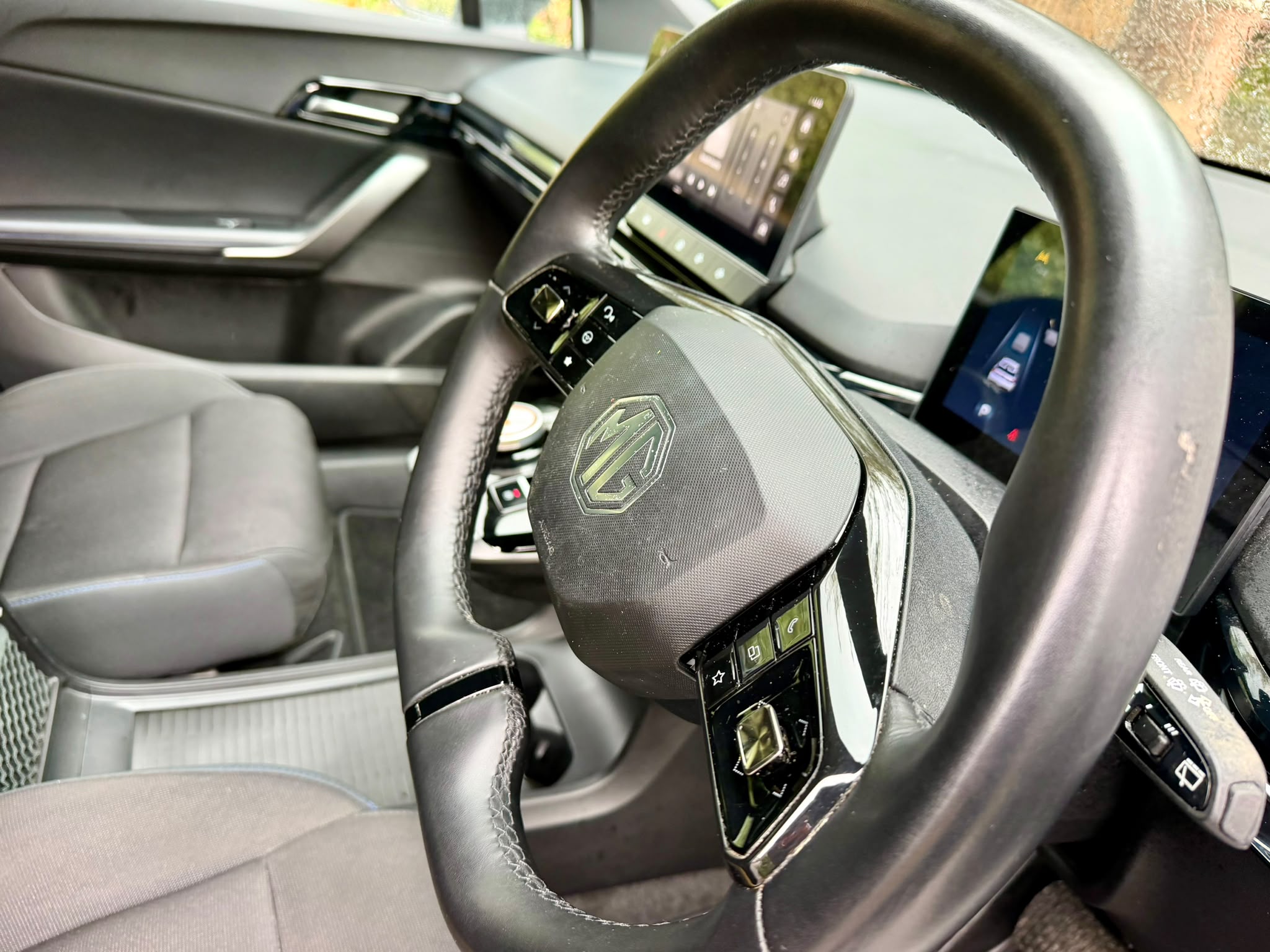 2023 MG MEH3 4SE Fully Electric image 5