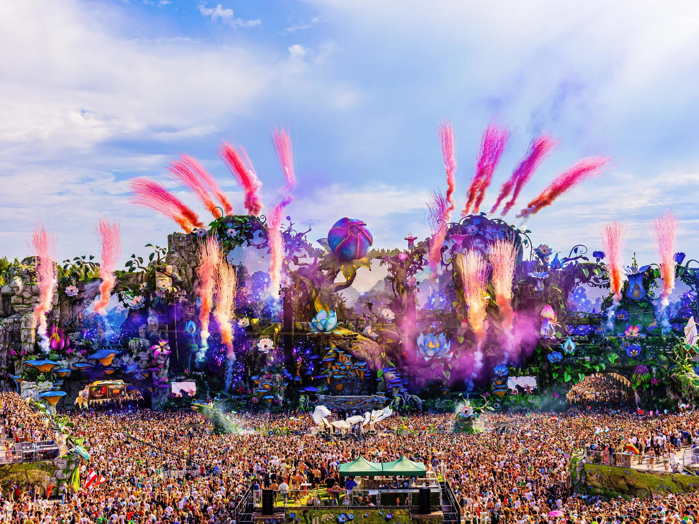 Tickets for Tomorrowland have once again completely sold out, heavy pressure on the ticketing system.