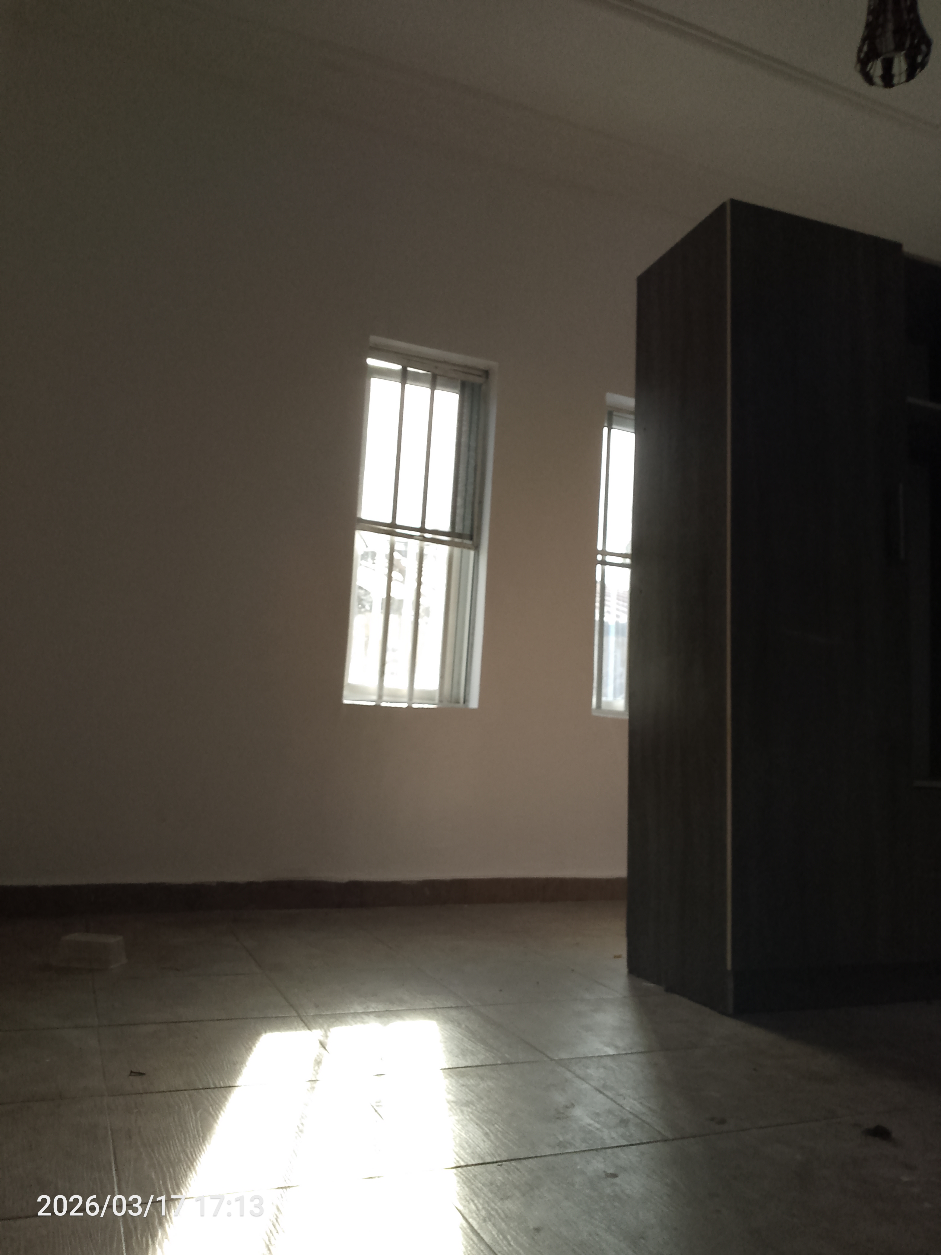 High Status 2bedroom flat - image 7