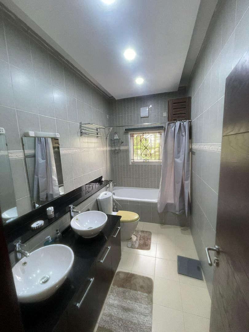 Fully Furnished 3bedroom Flat + BQ - image 5