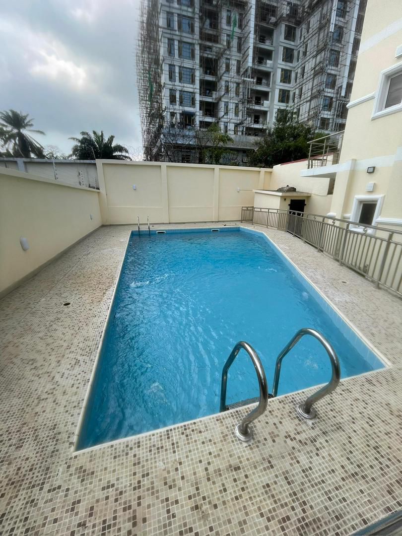 Fully Furnished 3bedroom Flat + BQ - image 6