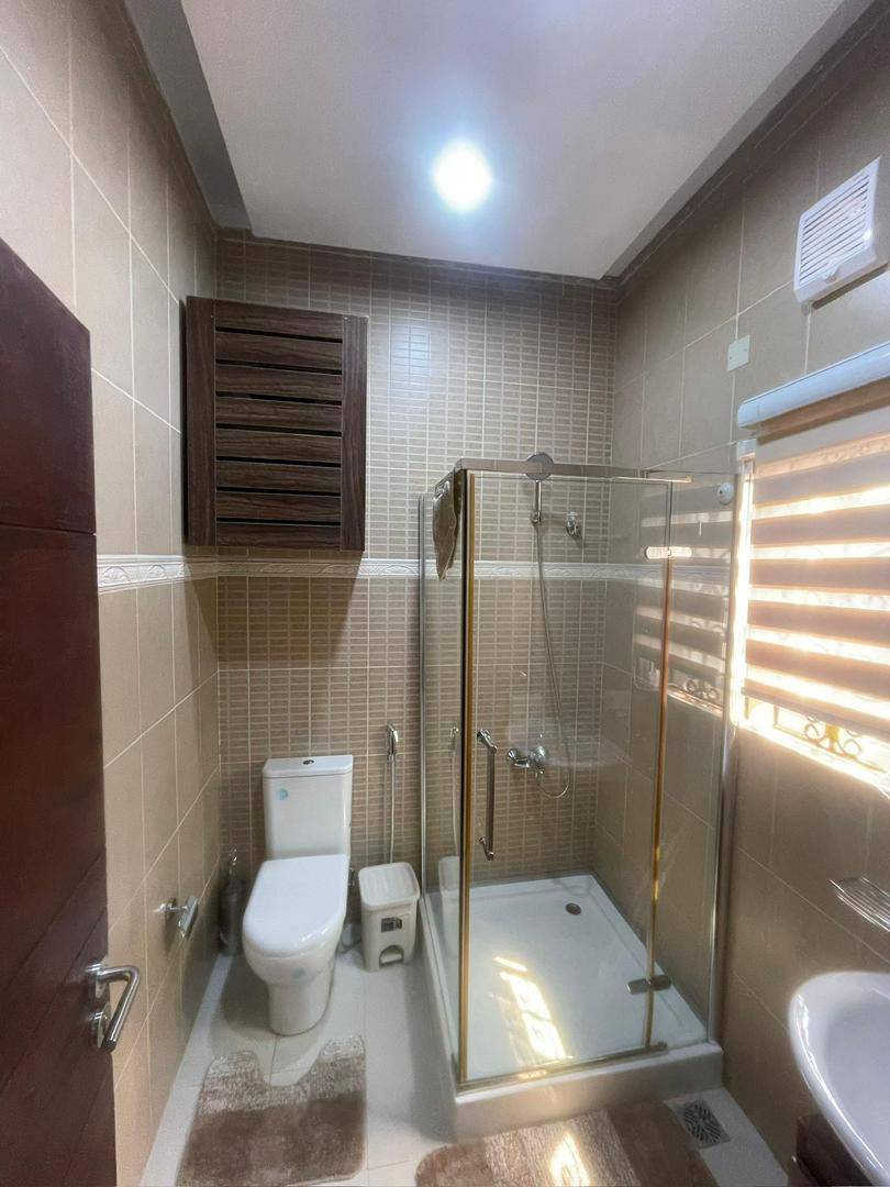 Fully Furnished 3bedroom Flat + BQ - image 9