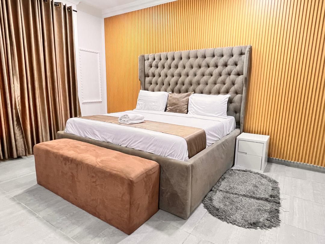 Fully Furnished and Serviced 3 bedroom with Inverter - image 9