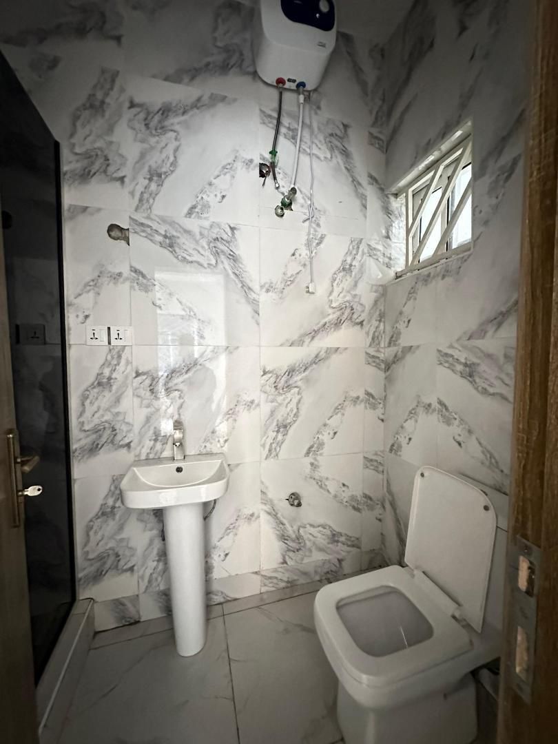 2 Bedroom Apartment + BQ - image 4