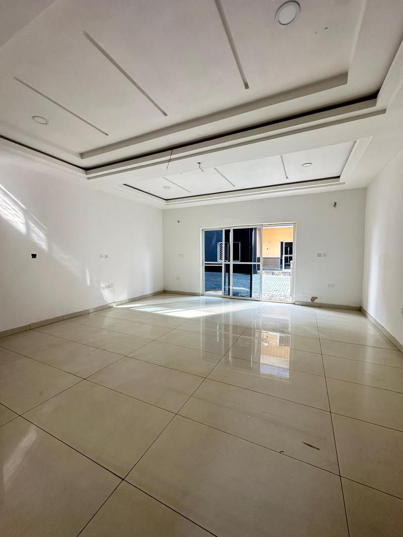 2 Bedroom Apartment + BQ - image 8