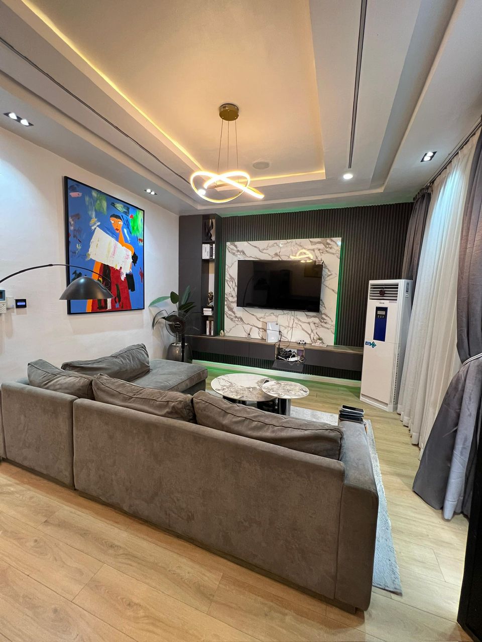  Fully Furnished 3 Bedroom Apartment  - image 4