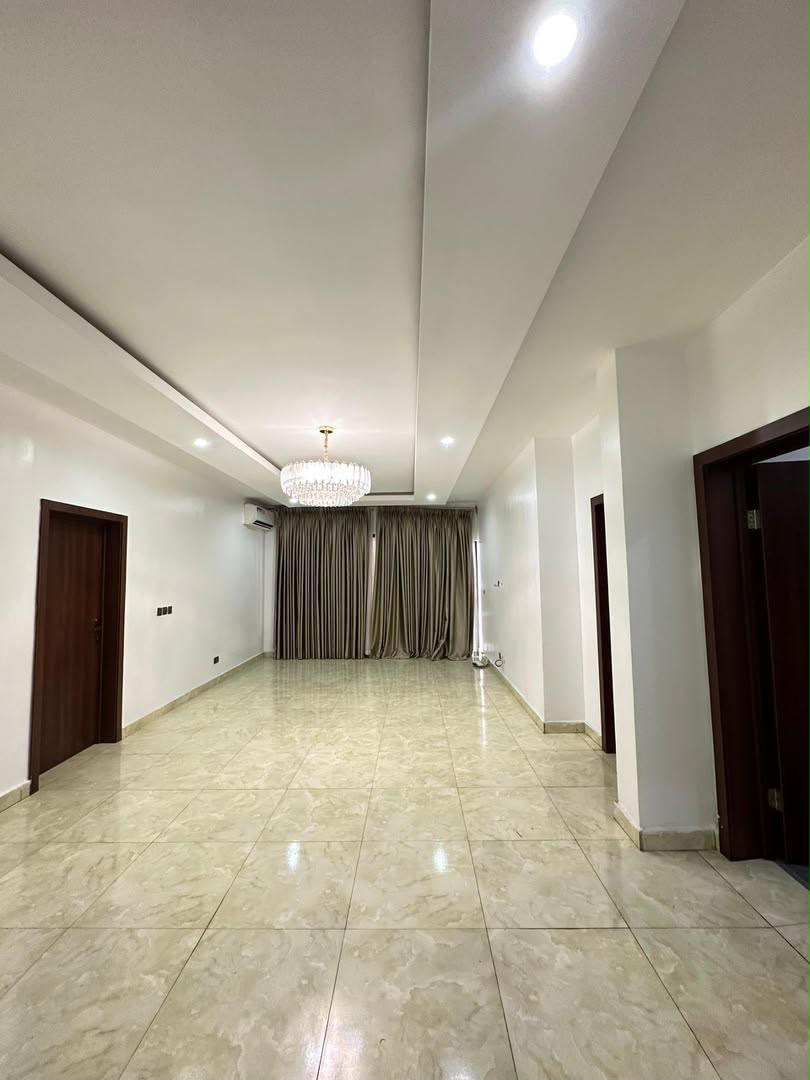 High Status 4bedroom Apartment