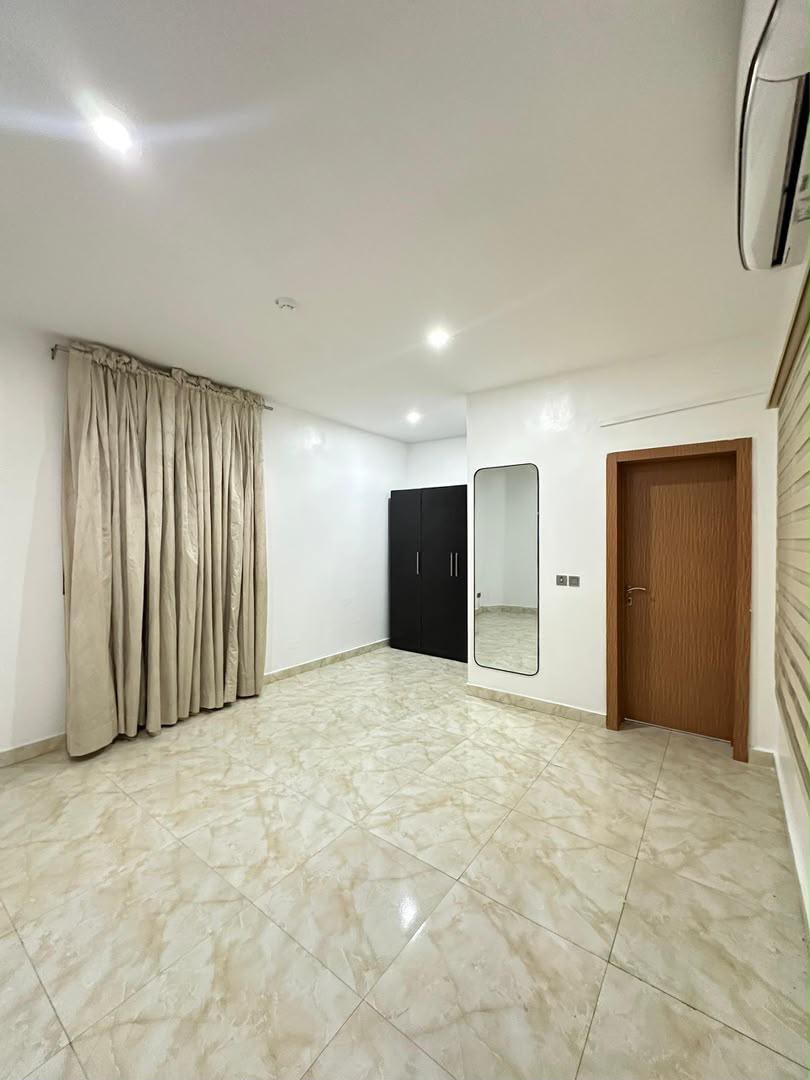 High Status 4bedroom Apartment