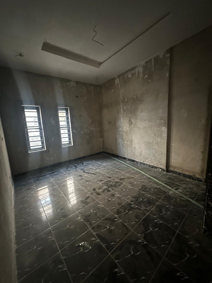 Modern Newly built Spacious Mini Flat
