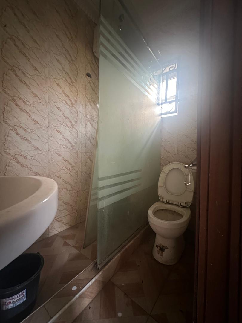 Sharp Spacious Shared Apartment 