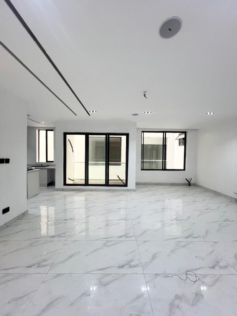 WELL-FINISHED 2 BEDROOM APARTMENT FOR SALE - image 10