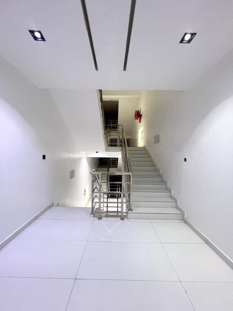 WELL-FINISHED 2 BEDROOM APARTMENT FOR SALE - image 7