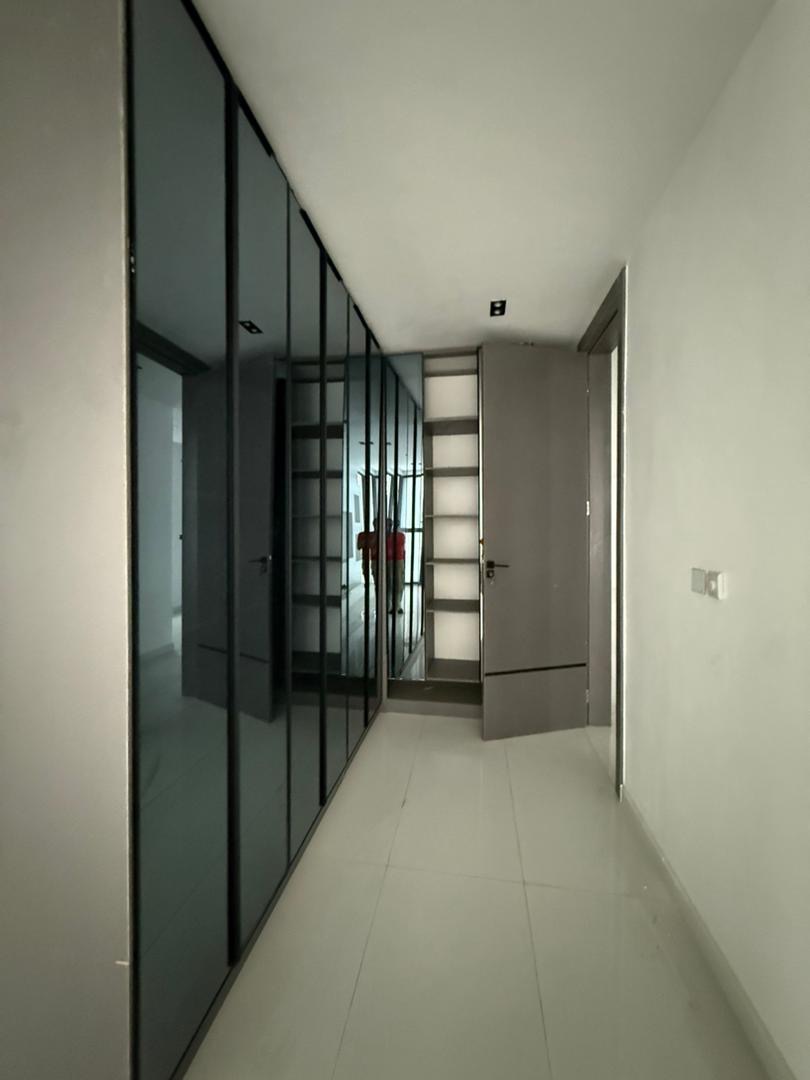 LUXURY 5 BEDROOM FULLY DETACHED DUPLEX FOR SALE - image 3