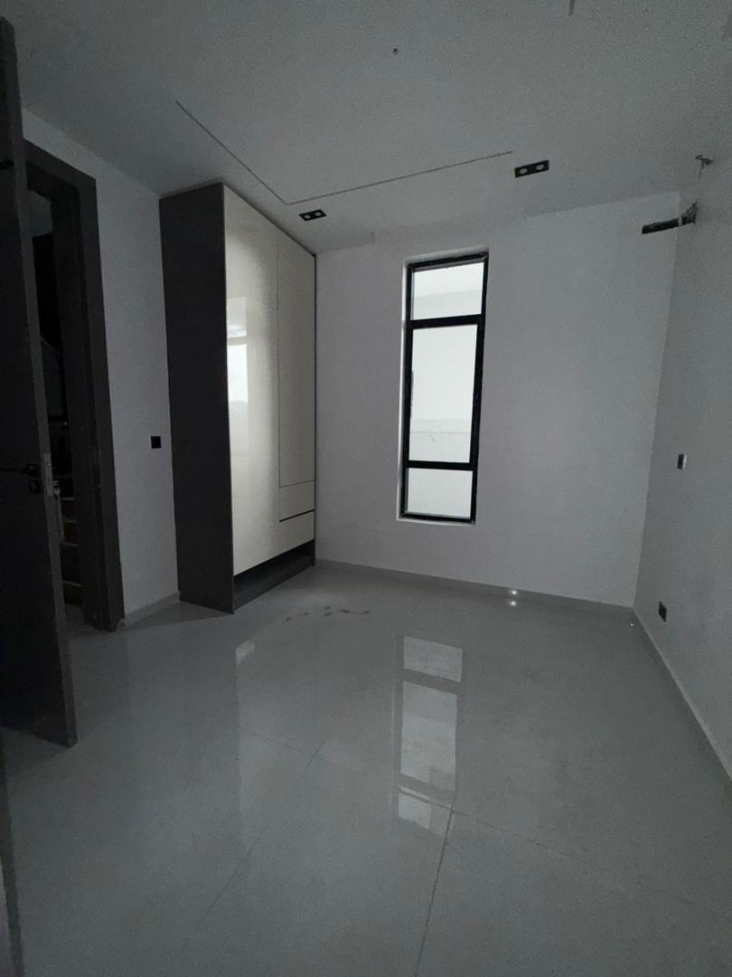 LUXURY 5 BEDROOM FULLY DETACHED DUPLEX FOR SALE - image 12