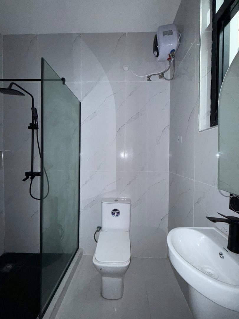 LUXURY 5 BEDROOM FULLY DETACHED DUPLEX FOR SALE - image 11