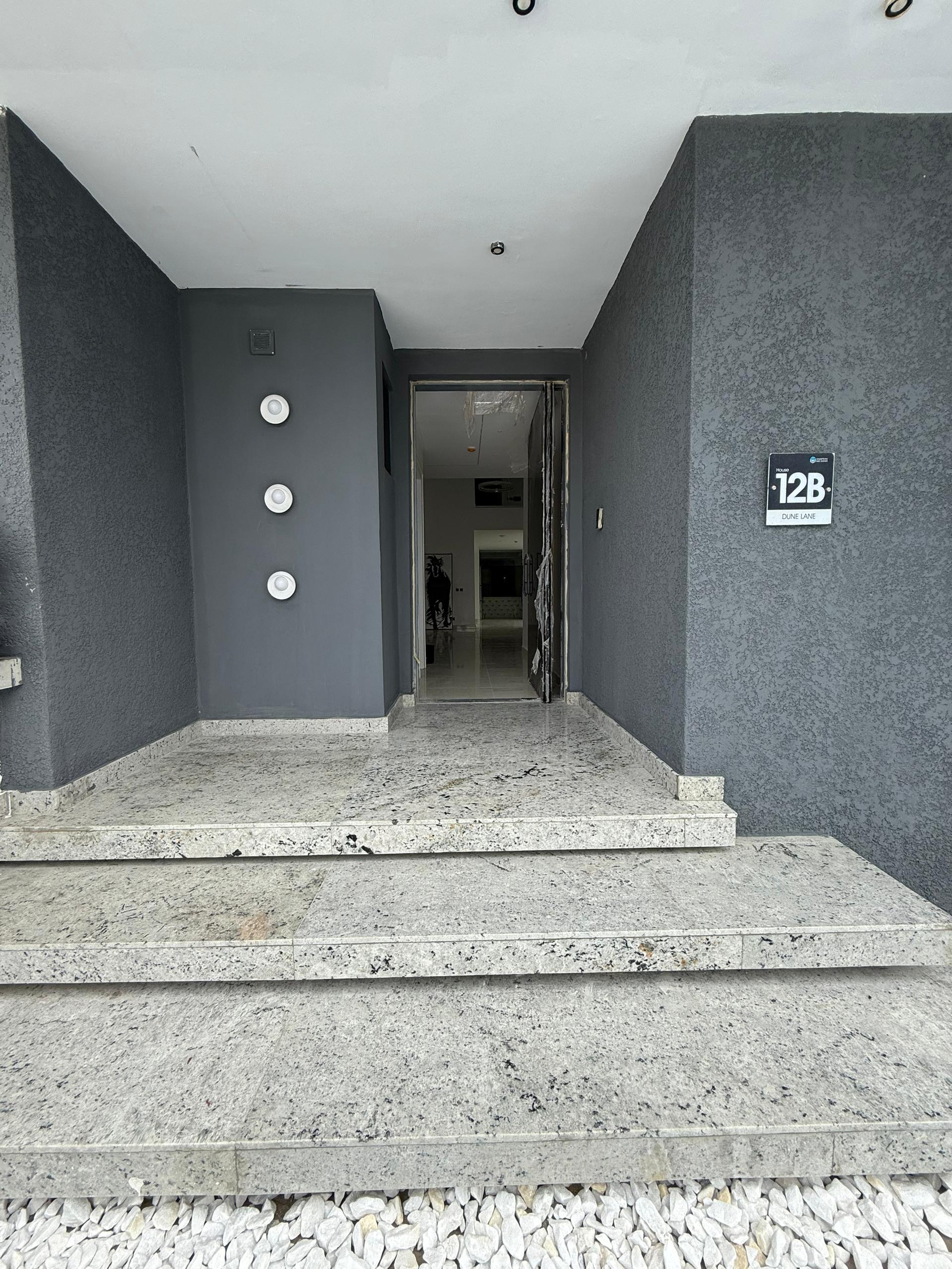 LUXURY 5 BEDROOM SEMI-DETACHED DUPLEX FOR SALE - image 11