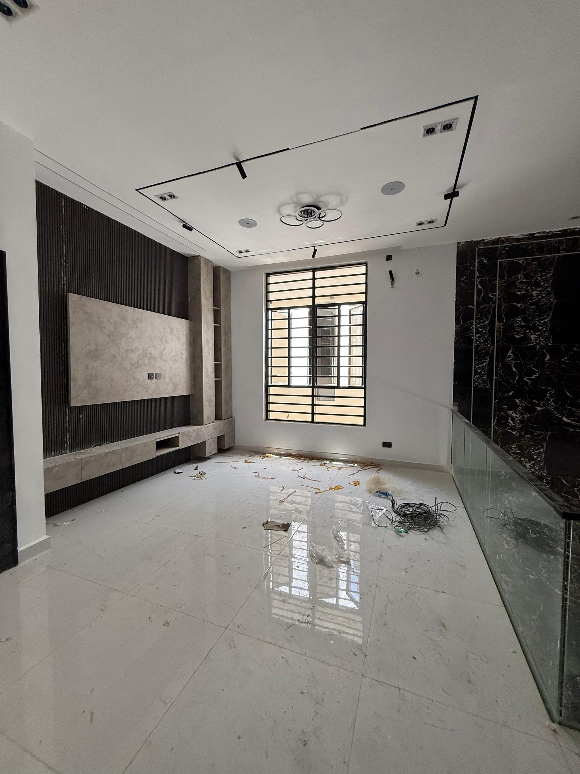 SPACIOUS 5 BEDROOM FULLY DETACHED DUPLEX WITH POOL FOR SALE - image 5