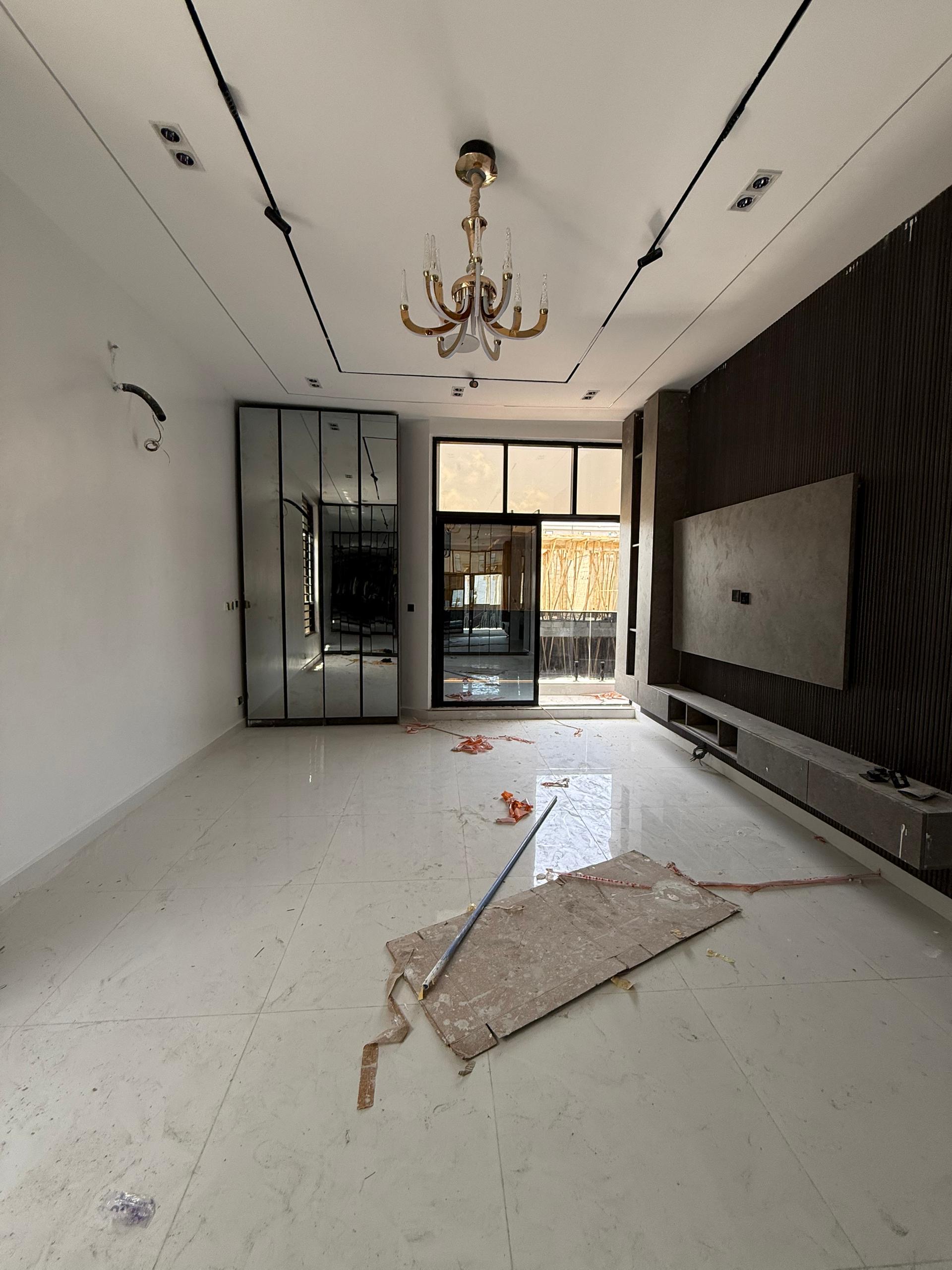 SPACIOUS 5 BEDROOM FULLY DETACHED DUPLEX WITH POOL FOR SALE - image 9
