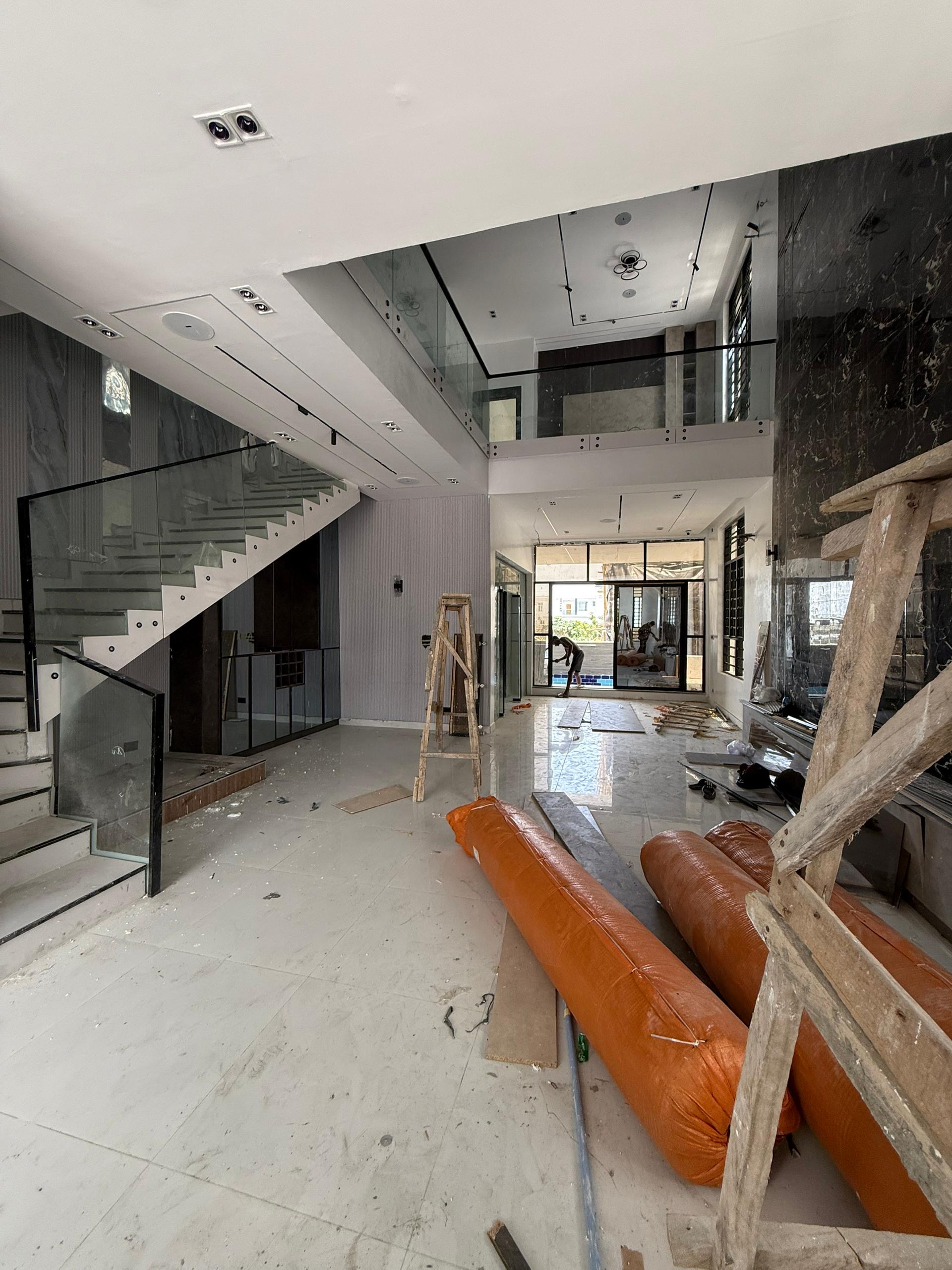 SPACIOUS 5 BEDROOM FULLY DETACHED DUPLEX WITH POOL FOR SALE - image 13