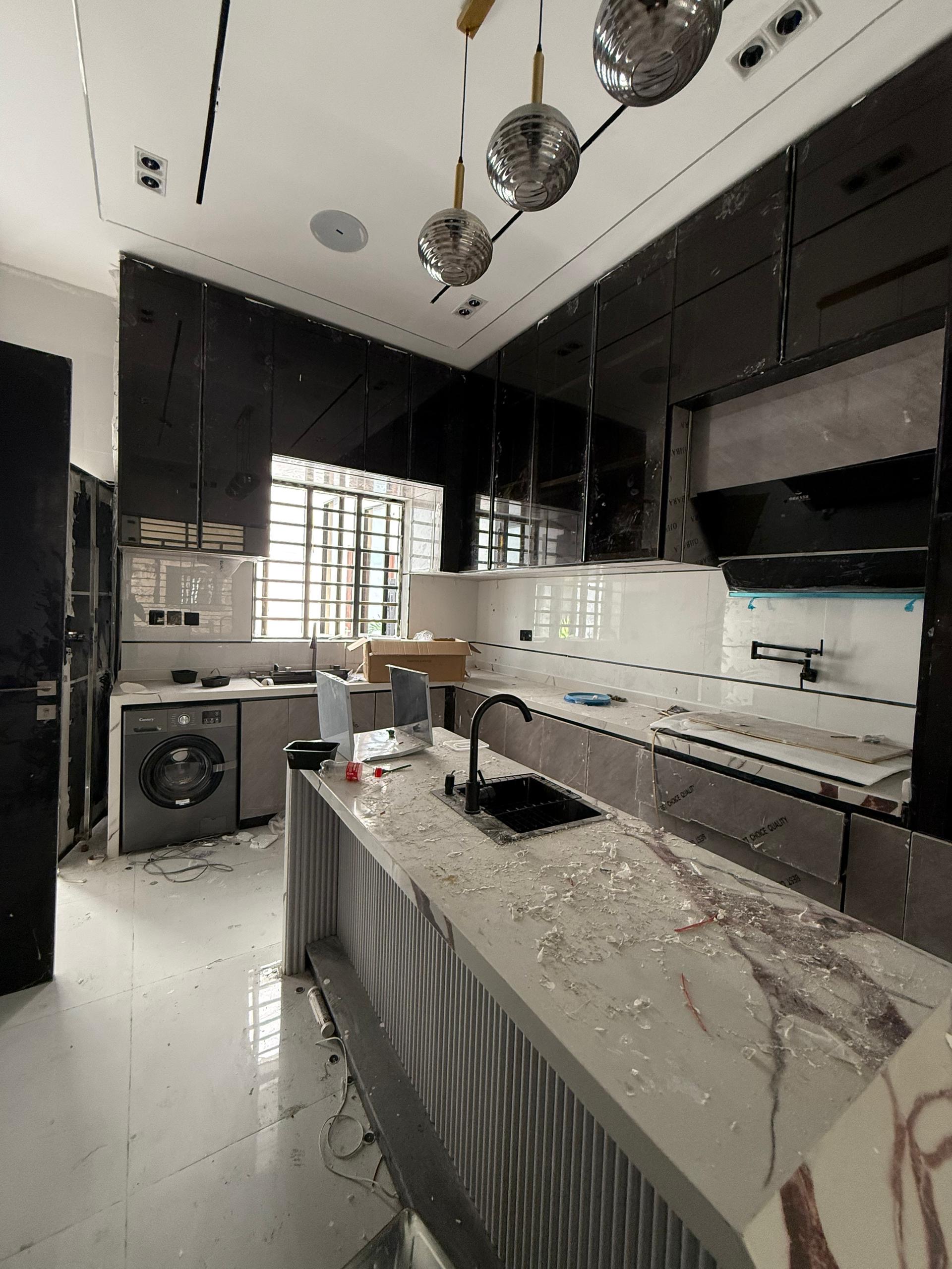 SPACIOUS 5 BEDROOM FULLY DETACHED DUPLEX WITH POOL FOR SALE - image 19