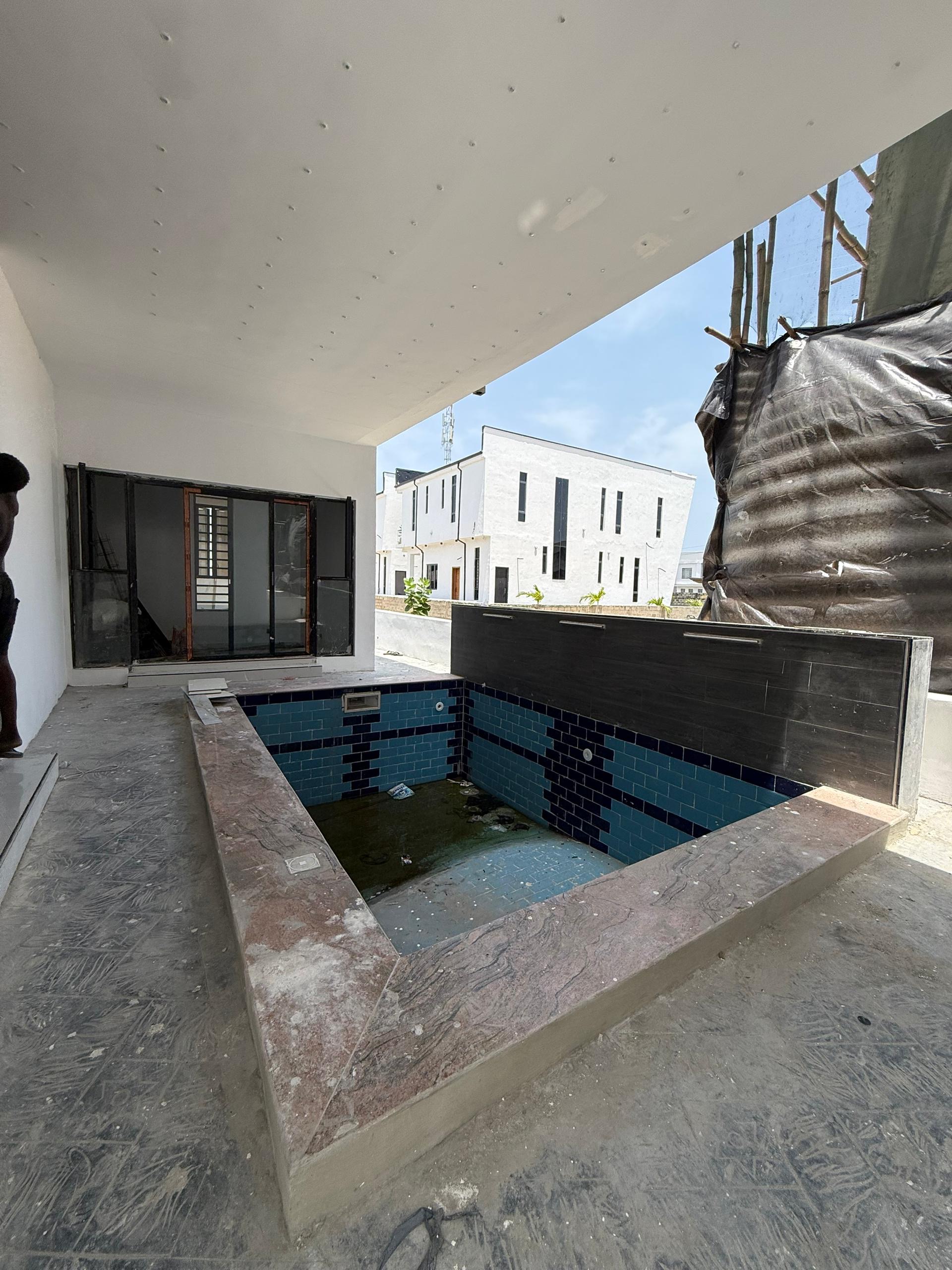 SPACIOUS 5 BEDROOM FULLY DETACHED DUPLEX WITH POOL FOR SALE - image 11