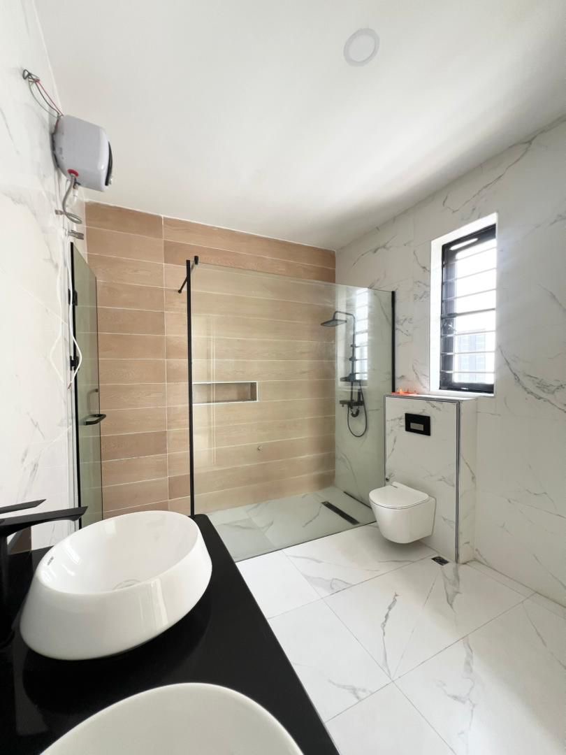 Some houses shout luxury. This one just quietly shows you - image 7