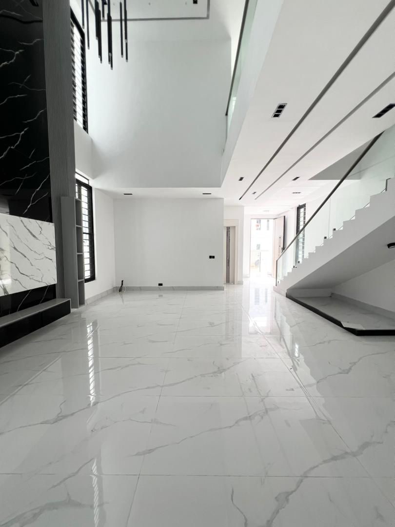 Some houses shout luxury. This one just quietly shows you - image 12