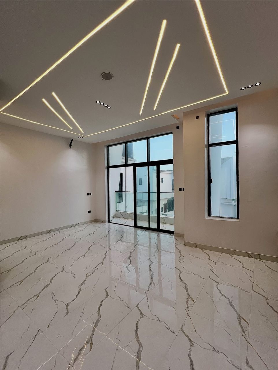 ₦370M  4 BEDROOM FULLY DETACHED HOME WITH SWIMMING POOL FOR SALE ‼️ - image 7