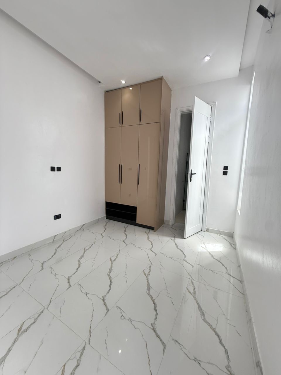 4 BEDROOM FULLY DETACHED HOME WITH SWIMMING POOL FOR SALE ‼️ - image 2