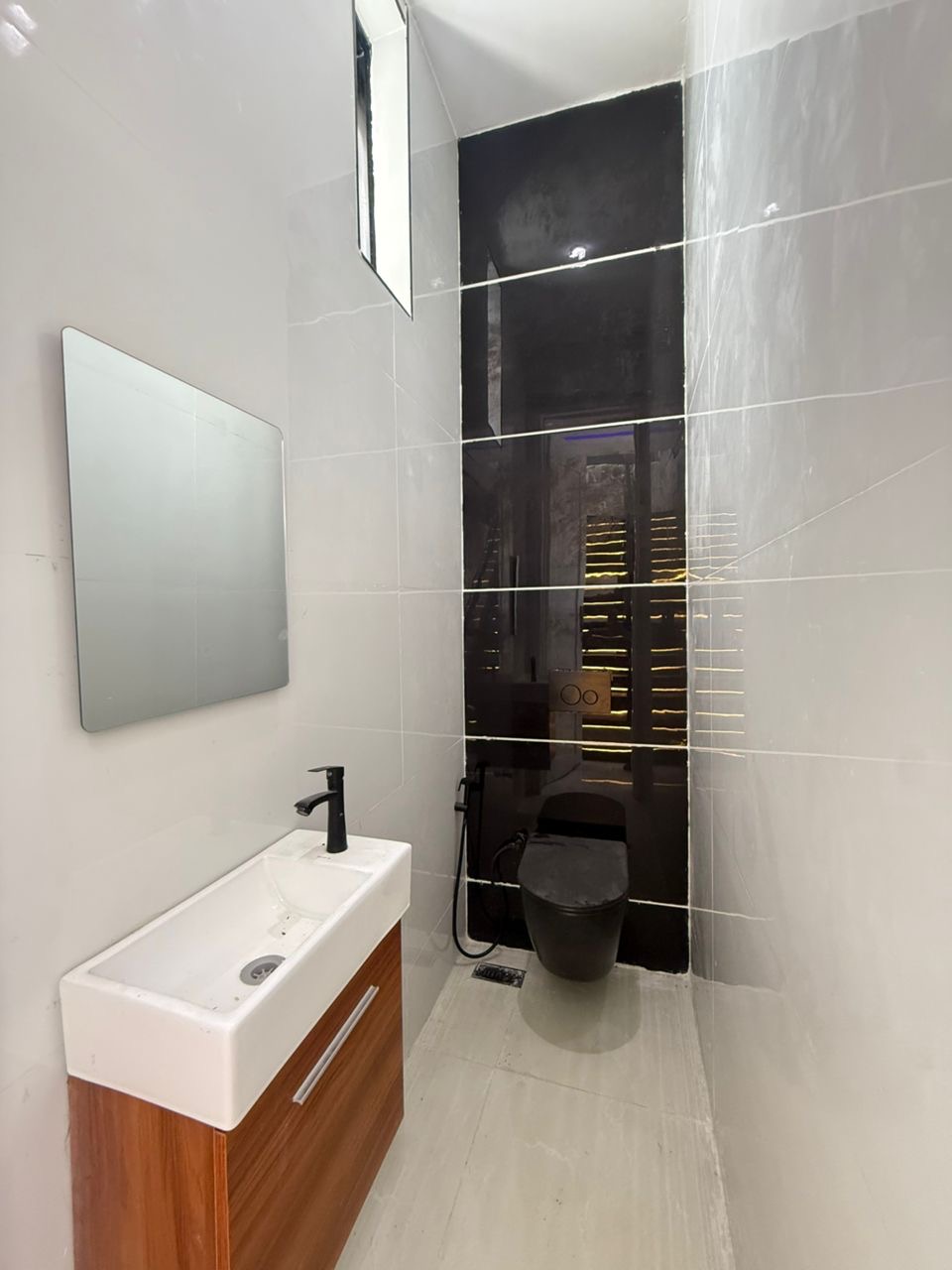 4 BEDROOM FULLY DETACHED HOME WITH SWIMMING POOL FOR SALE ‼️ - image 8