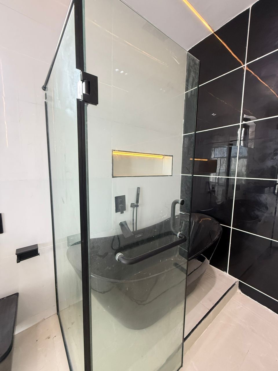 4 BEDROOM FULLY DETACHED HOME WITH SWIMMING POOL FOR SALE ‼️ - image 12