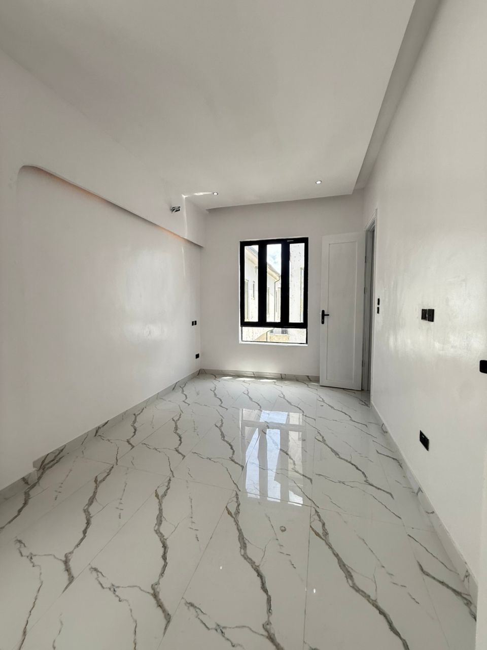 4 BEDROOM FULLY DETACHED HOME WITH SWIMMING POOL FOR SALE ‼️ - image 7