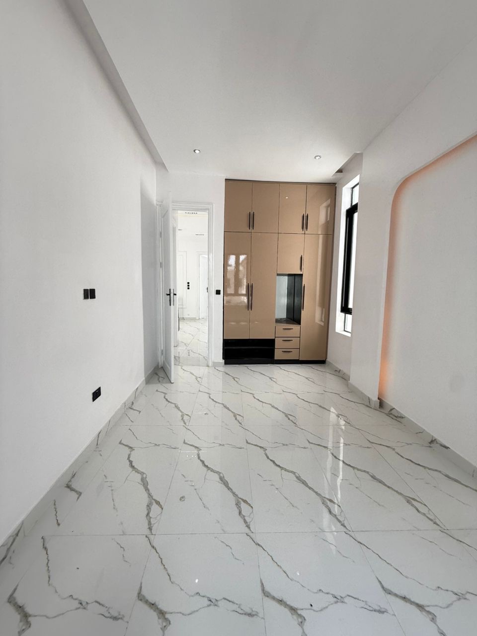 4 BEDROOM FULLY DETACHED HOME WITH SWIMMING POOL FOR SALE ‼️ - image 9