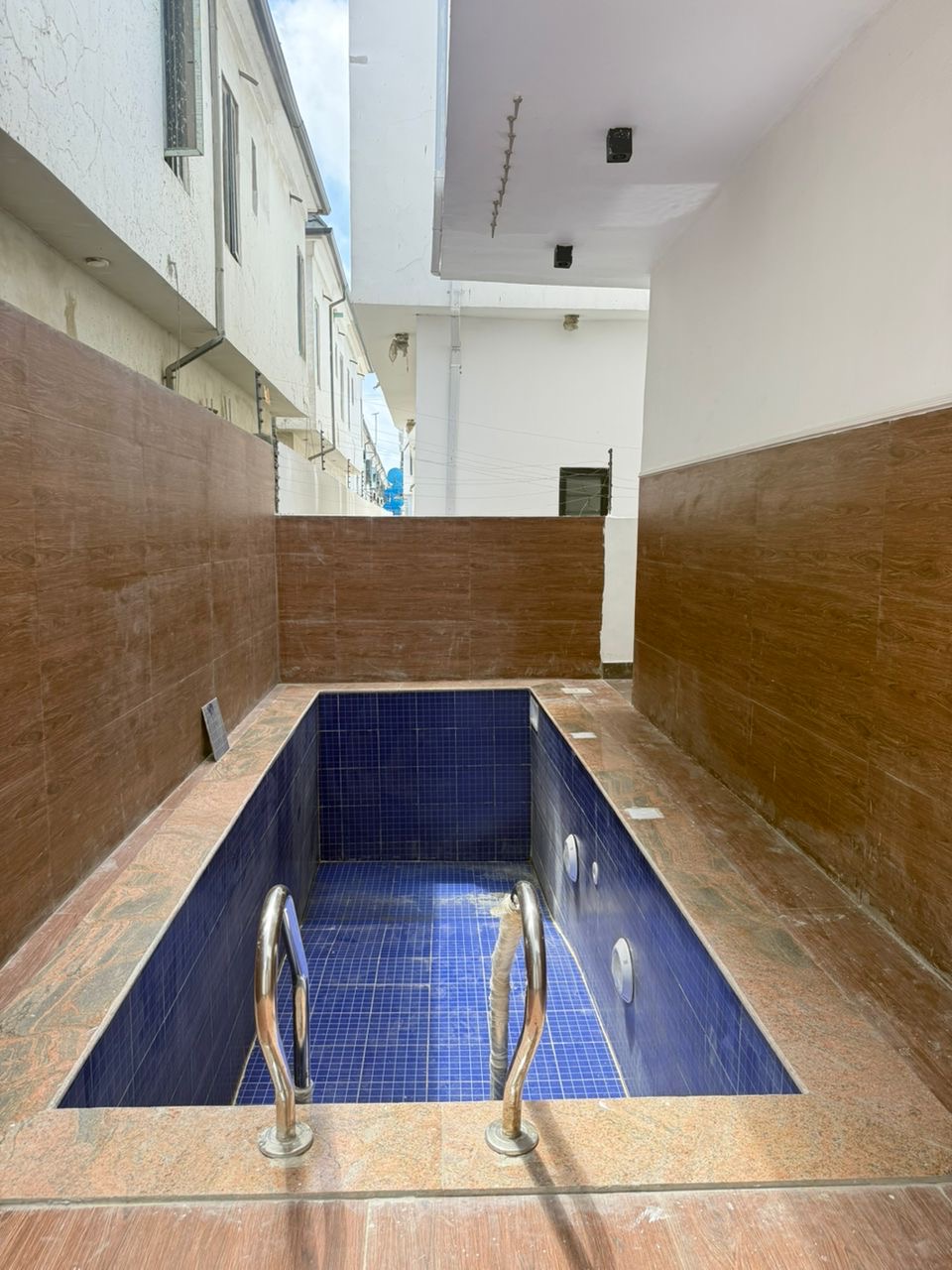 4 BEDROOM FULLY DETACHED HOME WITH SWIMMING POOL FOR SALE ‼️ - image 4