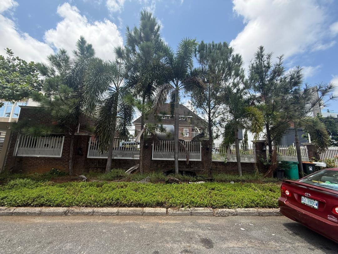 MANSION SITTING ON 1000SQM IN PINNOCK BEACH ESTATE, OSAPA LONDON LEKKI — FOR SALE ✨ - image 17