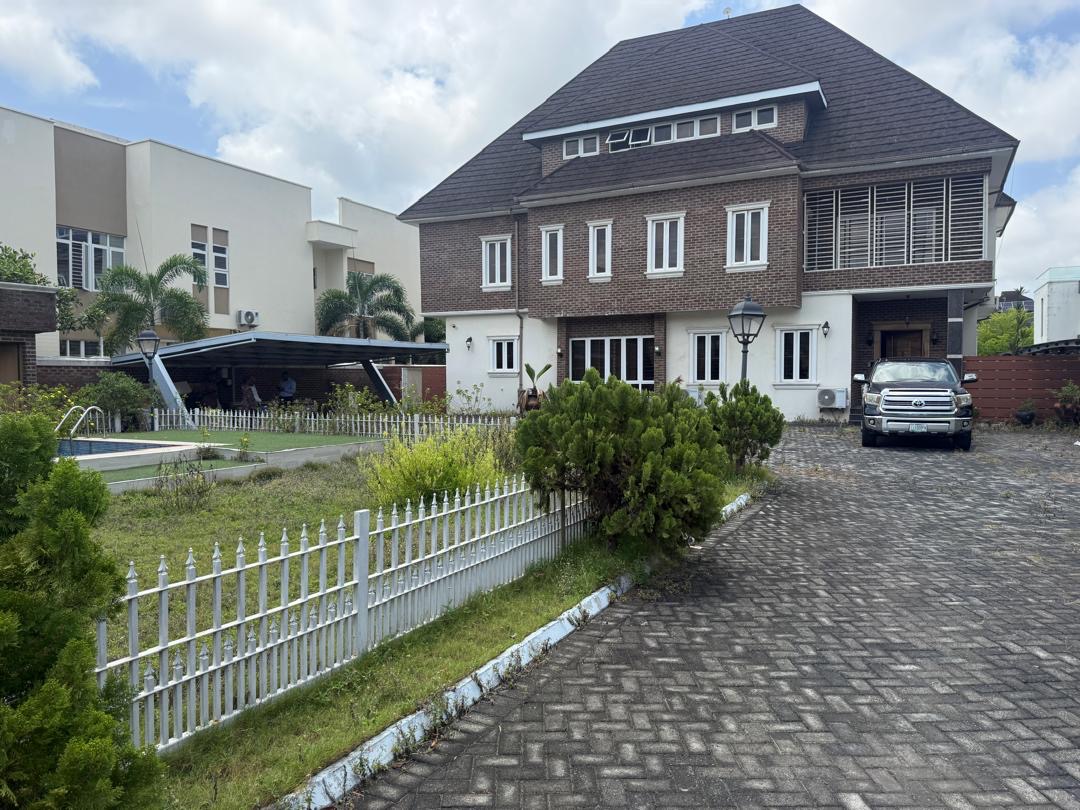 MANSION SITTING ON 1000SQM IN PINNOCK BEACH ESTATE, OSAPA LONDON LEKKI — FOR SALE ✨ - image 16
