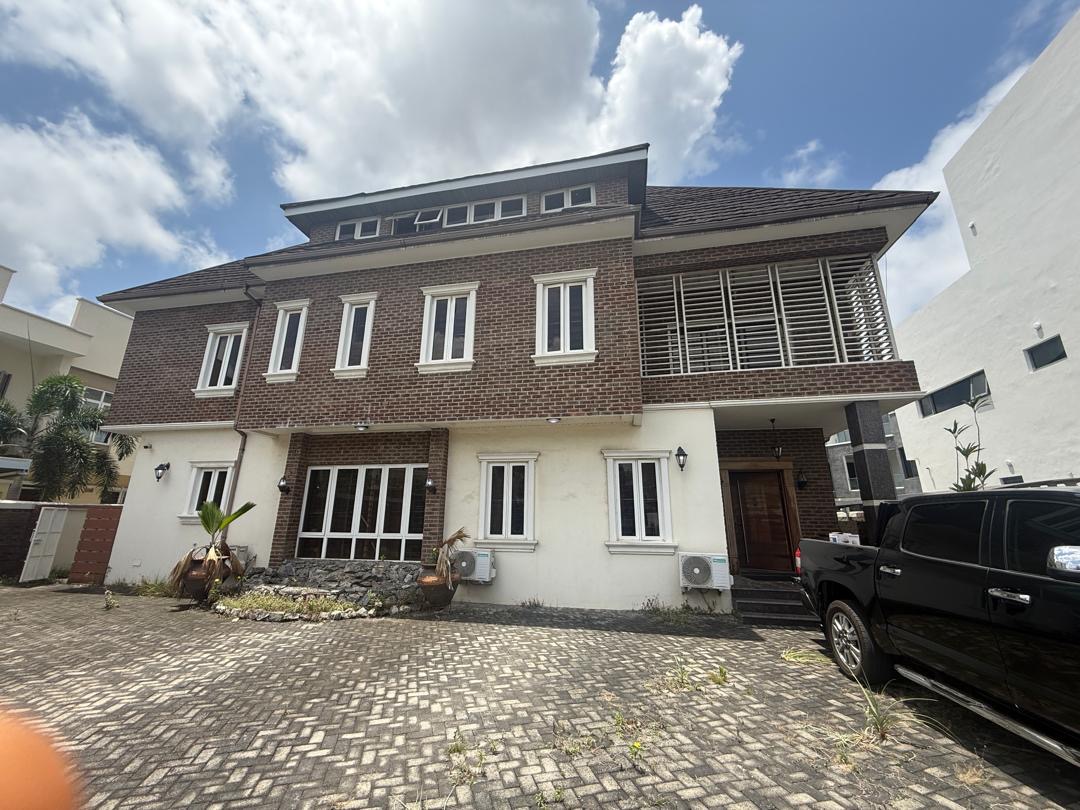 MANSION SITTING ON 1000SQM IN PINNOCK BEACH ESTATE, OSAPA LONDON LEKKI — FOR SALE ✨ - image 14