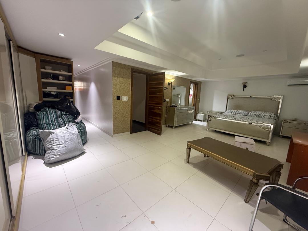 MANSION SITTING ON 1000SQM IN PINNOCK BEACH ESTATE, OSAPA LONDON LEKKI — FOR SALE ✨ - image 6