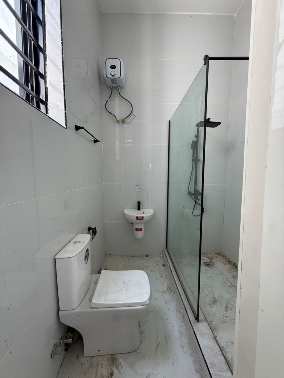 NEWLY BUILT 5 BEDROOM DETACHED DUPLEXES WITH C of O, FOR SALE - image 7