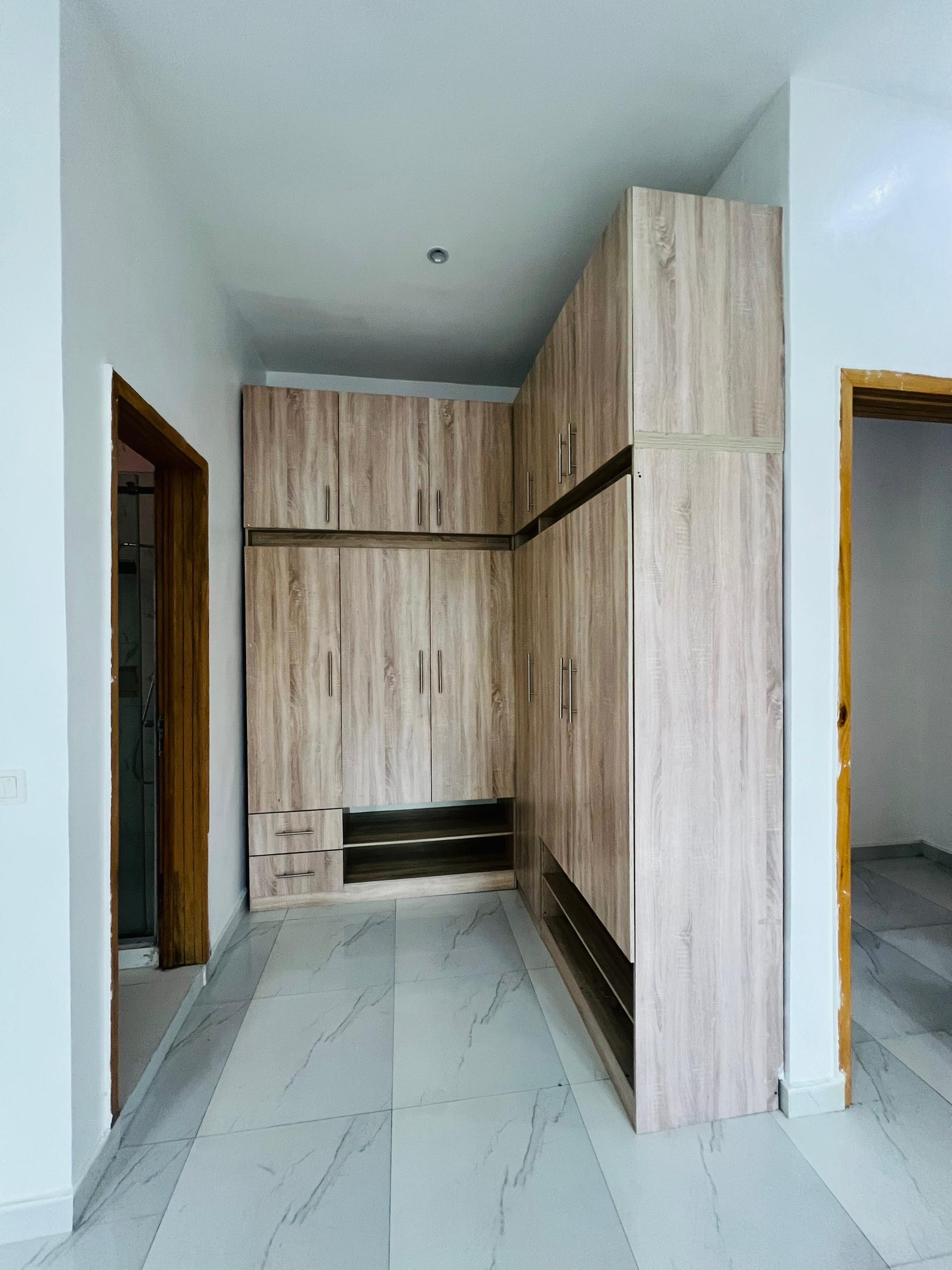 Rent smart, live classy in Ajah - image 6