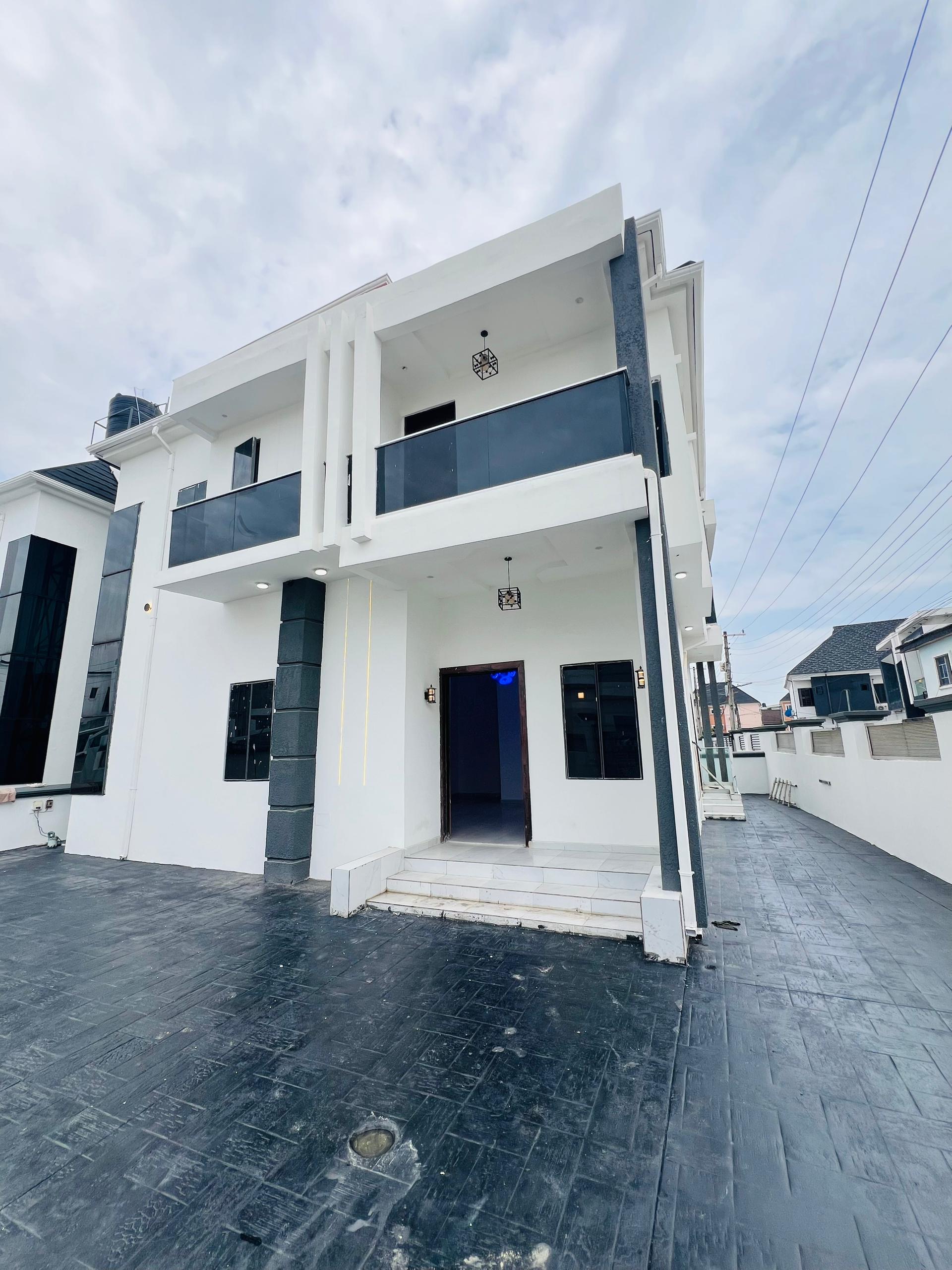 Move Into Comfort & Style - image 2