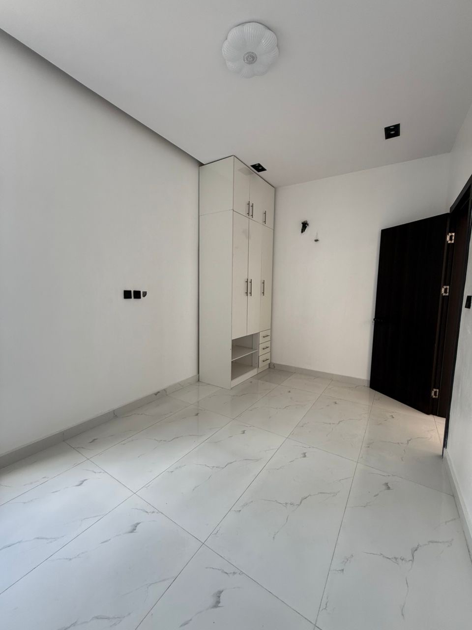 Experience Premium Living in These Exquisite 5 Bedroom Duplexes - image 15