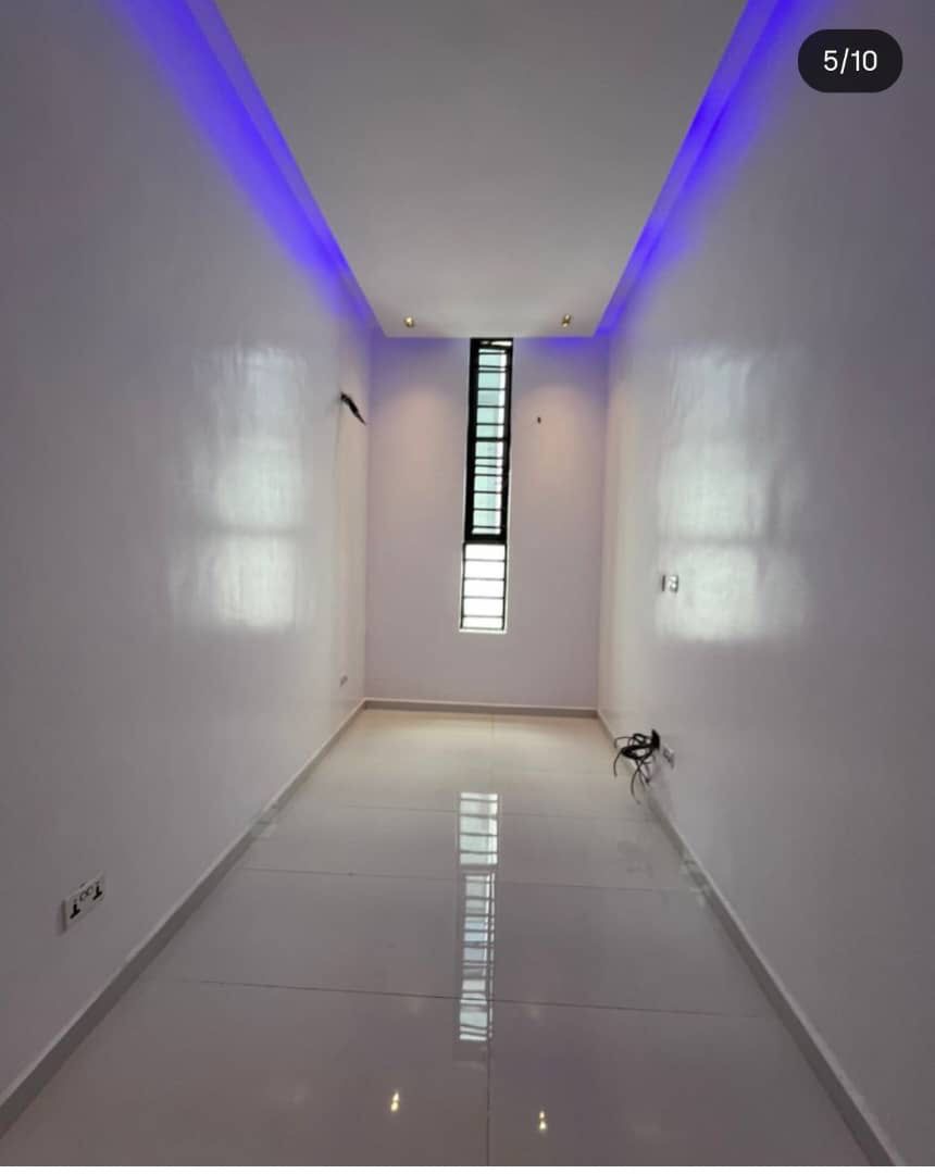 LUXURY 4 BEDROOM SEMI-DETACHED DUPLEX WITH BQ FOR SALE