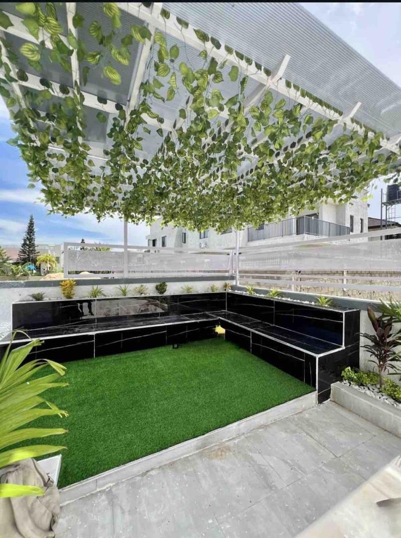 LUXURY 5 BEDROOM DETACHED DUPLEX WITH BQ, POOL, CINEMA & GYM FOR SALE