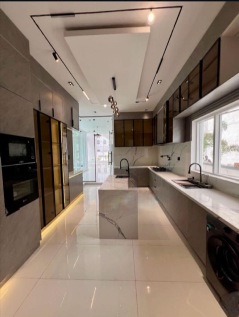 LUXURY 5 BEDROOM DETACHED DUPLEX WITH BQ, POOL, CINEMA & GYM FOR SALE