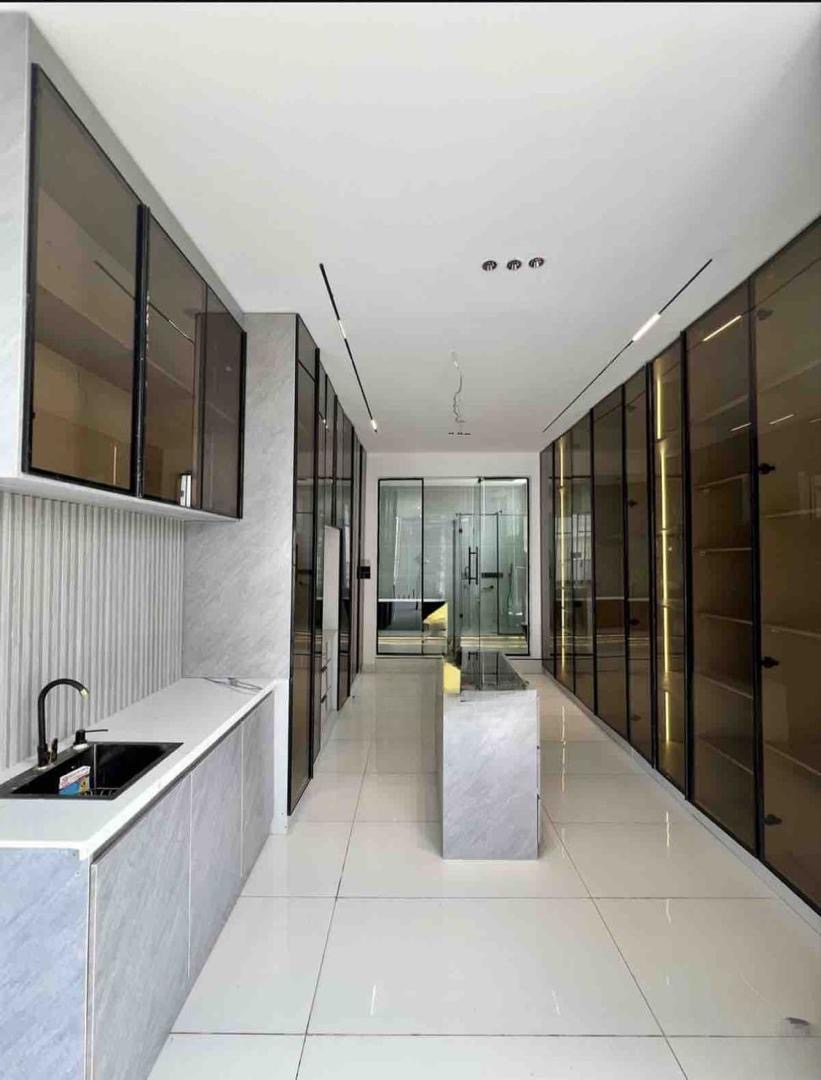 LUXURY 5 BEDROOM DETACHED DUPLEX WITH BQ, POOL, CINEMA & GYM FOR SALE
