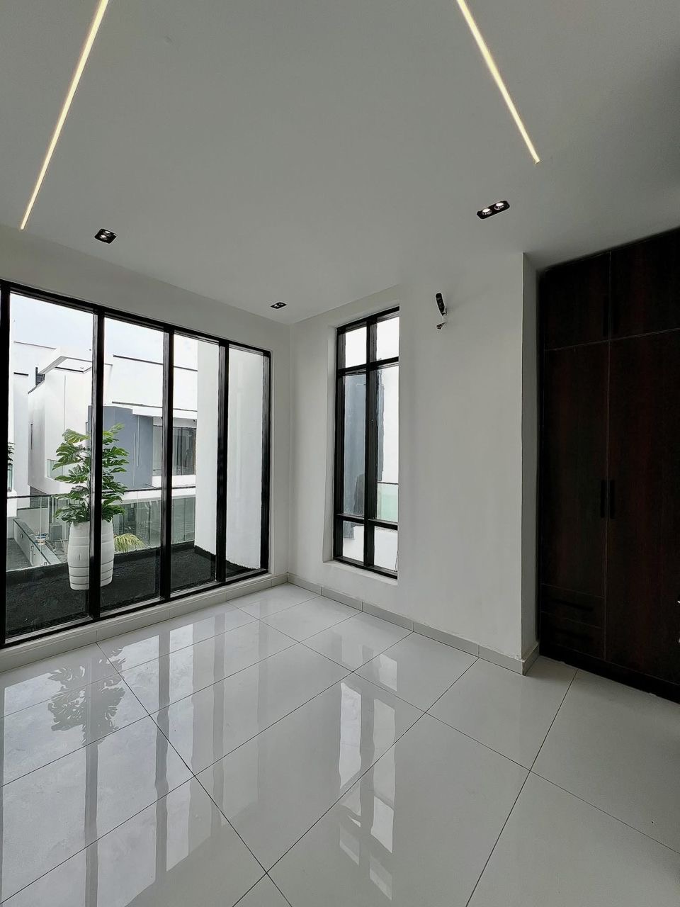 Only 1 Unit Left! -SPACIOUS 5-BEDROOM FULLY DETACHED DUPLEX WITH BQ