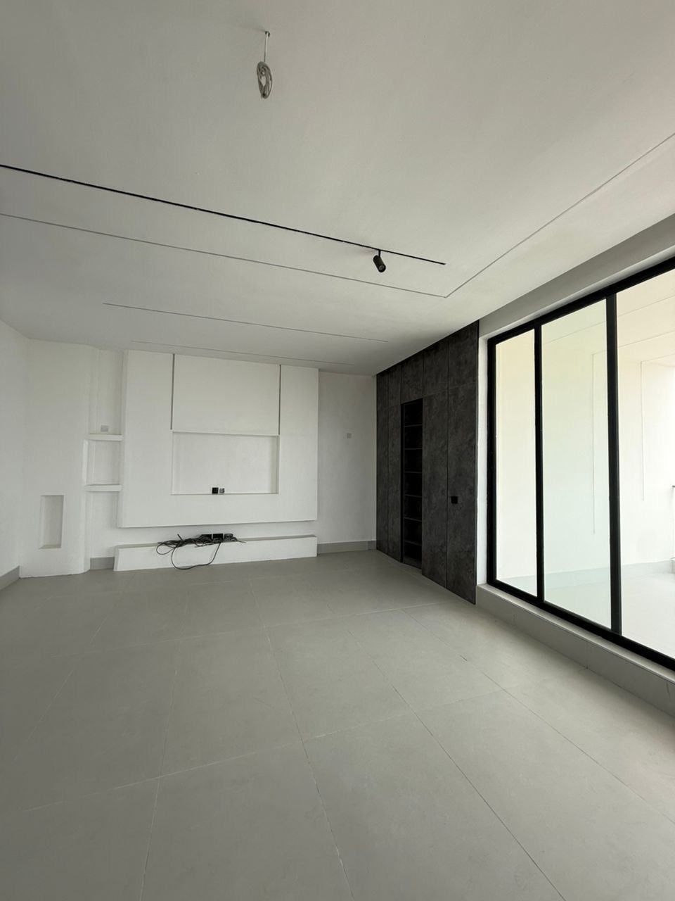 5 BEDROOM SEMI-DETACHED DUPLEX WITH SWIMMING POOL FOR SALE